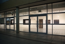 005-lgw_install-shot-lefthand-side-of-gallery